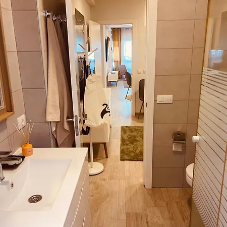 Apartamento 7 *